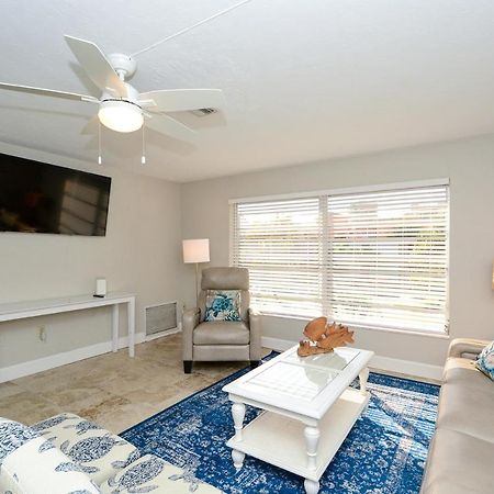 Canal 311 - Right In Siesta Key Village! Sarasota Exterior photo