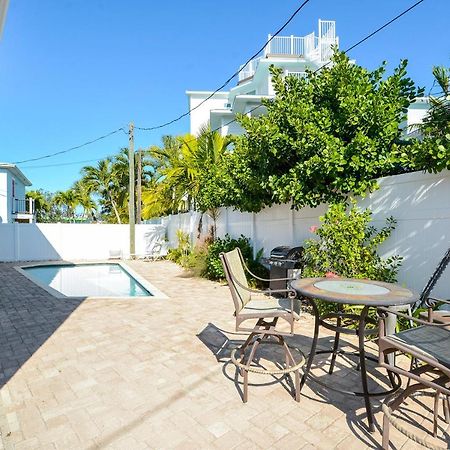 Canal 311 - Right In Siesta Key Village! Sarasota Exterior photo