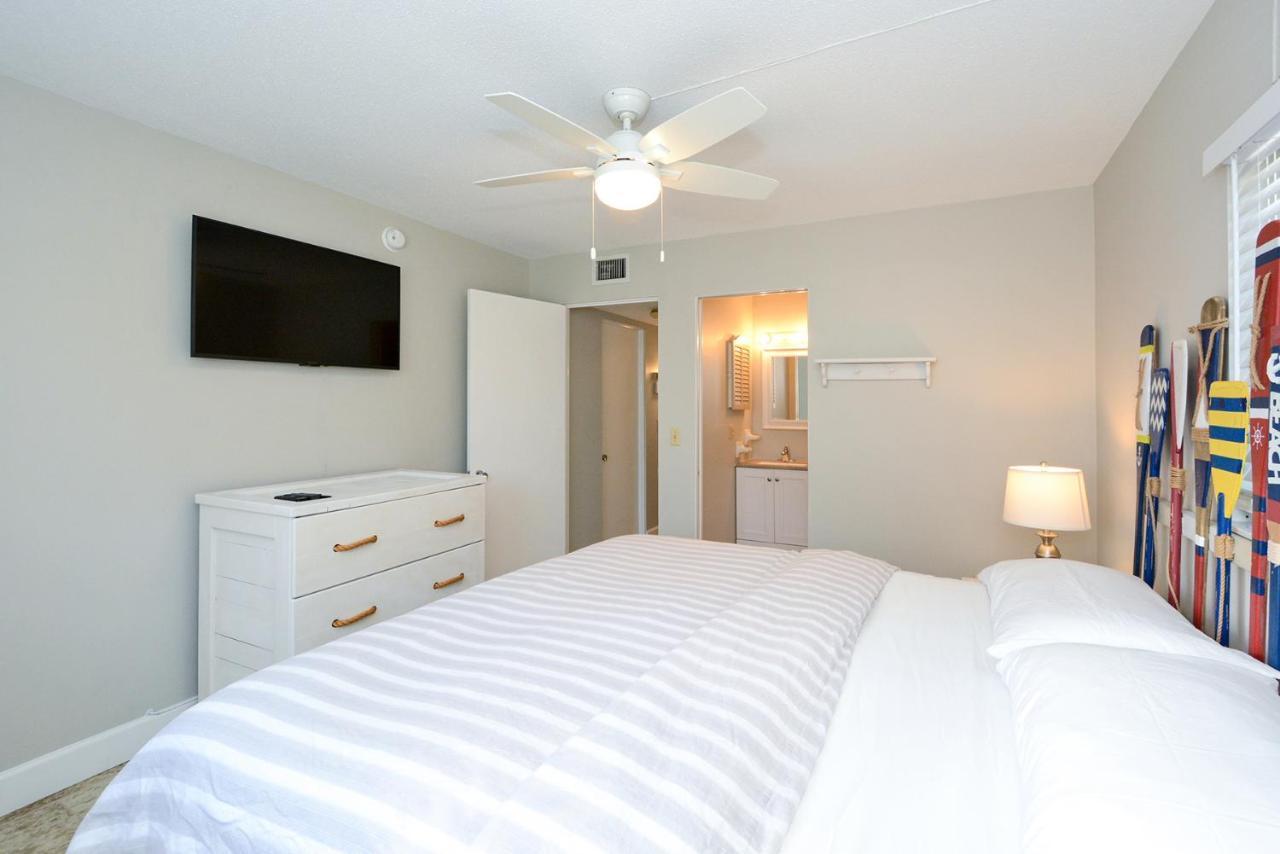 Canal 311 - Right In Siesta Key Village! Sarasota Exterior photo