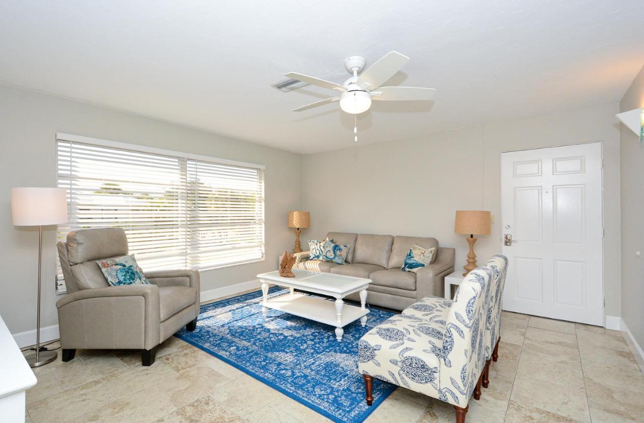 Canal 311 - Right In Siesta Key Village! Sarasota Exterior photo