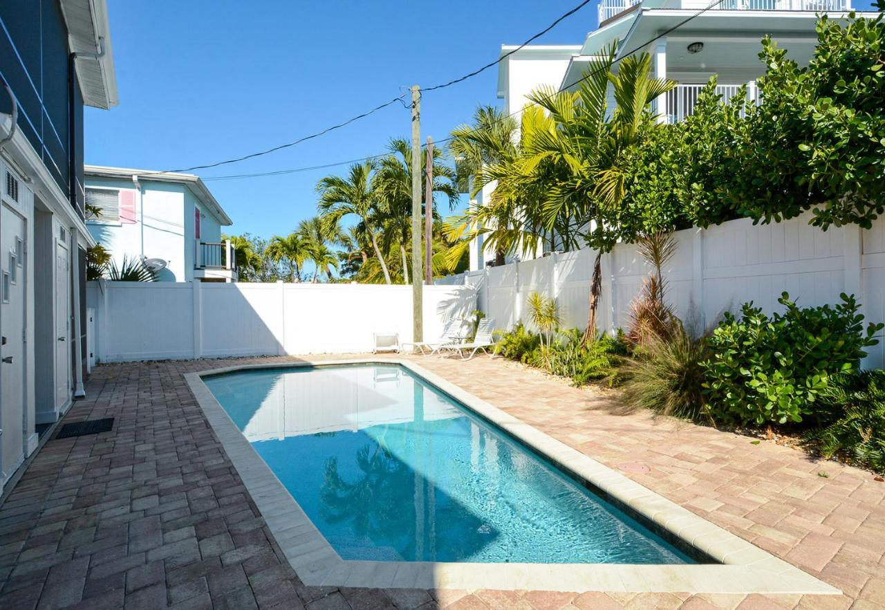 Canal 311 - Right In Siesta Key Village! Sarasota Exterior photo